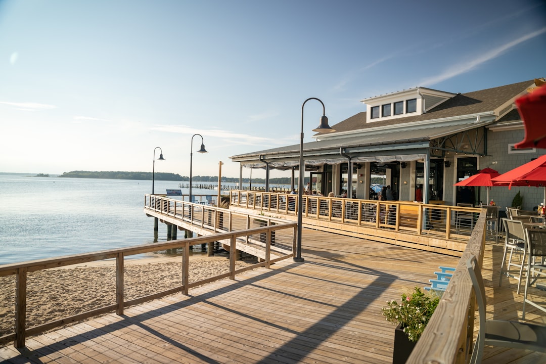 Descubre el nombre del río de los siete colores y deslúmbrate con su belleza única